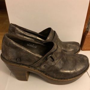 Born Shoe size 8-excellent condition brownish gold